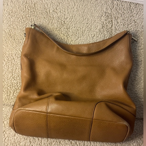 Tory Burch Slouch Shoulder Bag Tan Magnetic Close Hobo - Picture 2 of 4